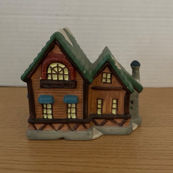 Vtg Cobblestone Corners Christmas Village 2 Story House Inn 2001 Painted Ceramic - Picture 4 of 9